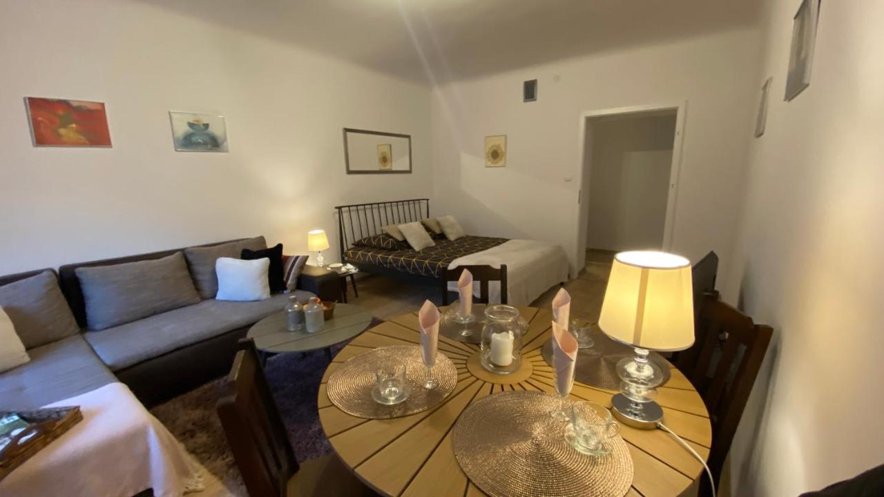 Apartament Arsenal Apartment Warsawa Bagian luar foto