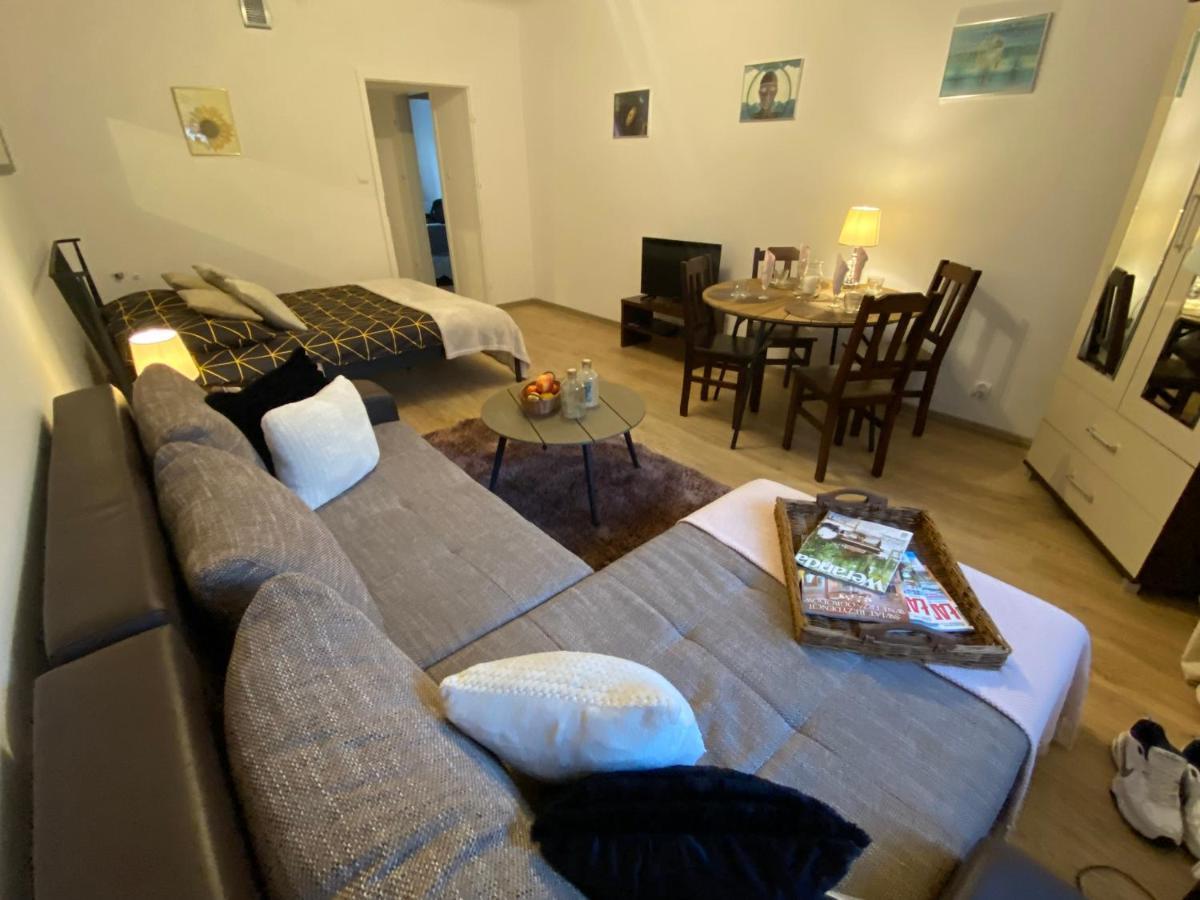Apartament Arsenal Apartment Warsawa Bagian luar foto
